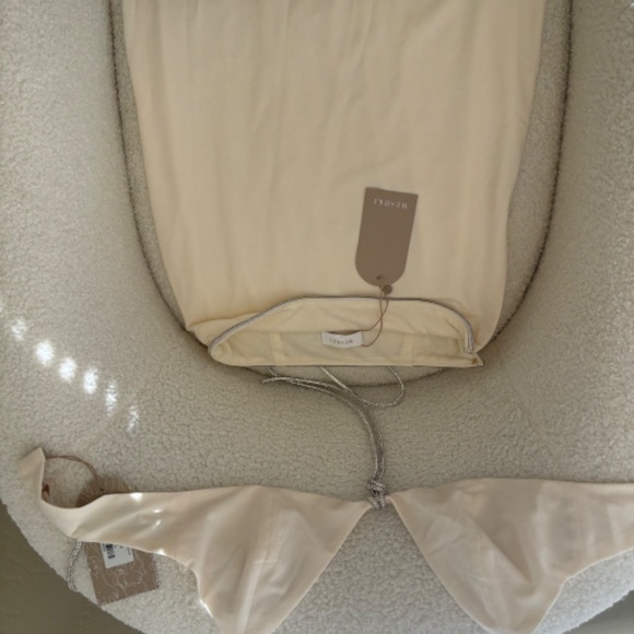 Meshki Set - Picture 5 of 8